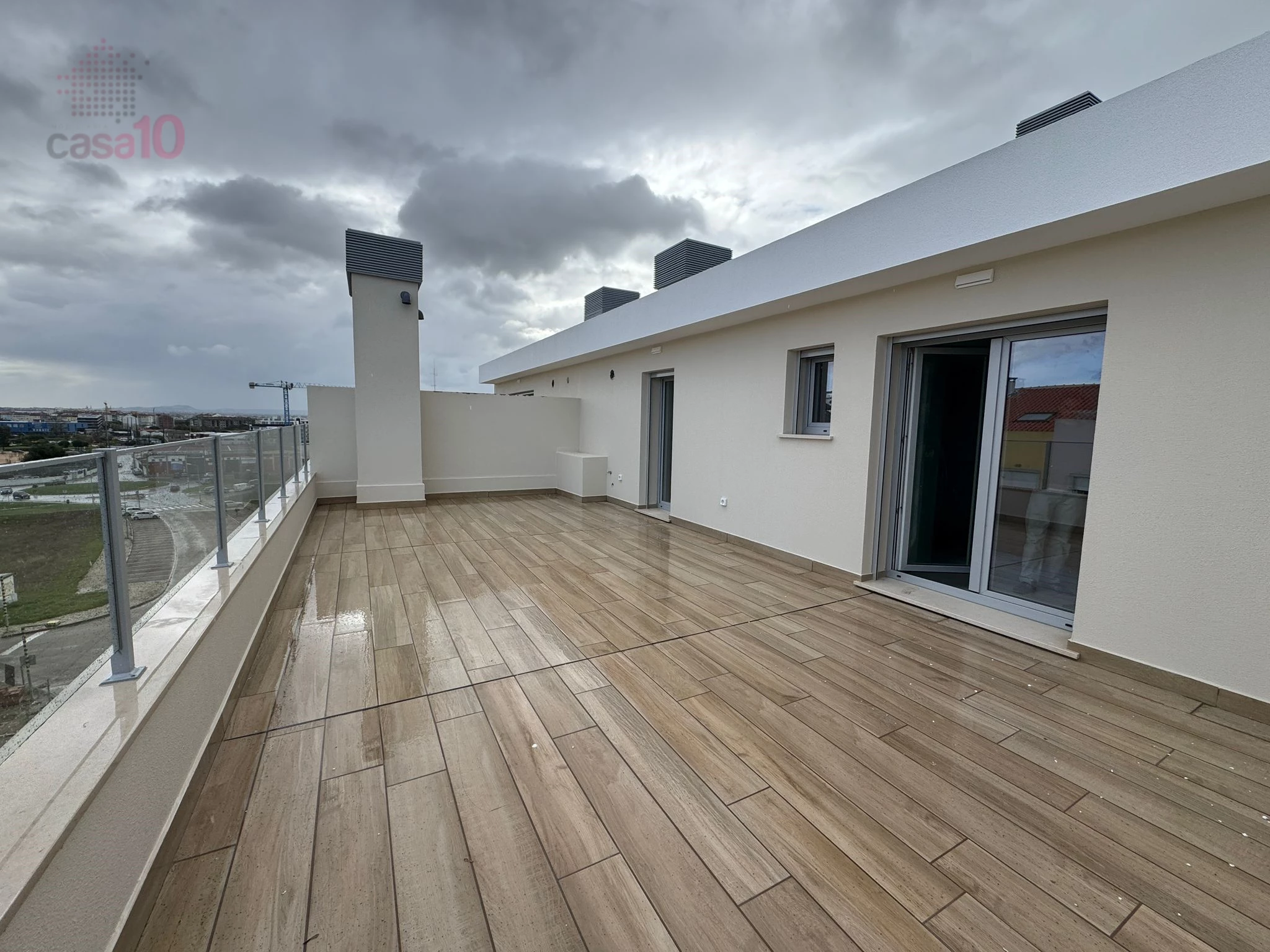 T4 DUPLEX, WITH EXCELLENT TERRACE, FOR RENT IN MONTIJO